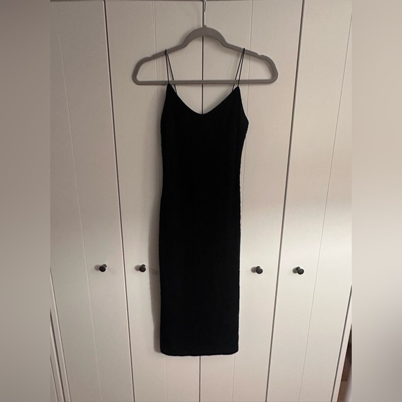Le Château Black Textured Midi Slip Dress | XS - Picture 2 of 5